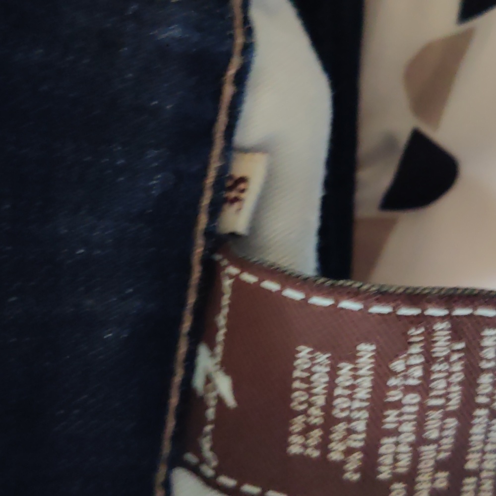 Jeans - Picture 9 of 10